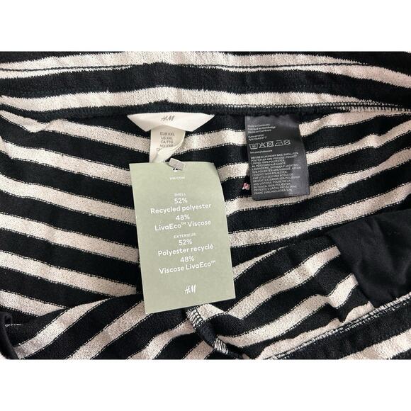 H&M Jersey Shorts Women's Sz XXL Black White Striped Pockets Stretch 3" Inseam - Picture 4 of 7
